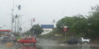 Defesa Civil monitora áreas críticas após alerta de chuva em Manaus