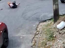 Câmeras registram colisão entre carro e moto na Zona Leste de Manaus