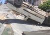 Carro capota ao tentar subir ladeira no Parque das Nações em Manaus