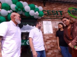Governador Roberto Cidade inaugura biblioteca do Centro de Estudos Superiores da UEA em Itacoatiara