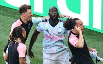 Bélgica goleia os Estados Unidos e avança às quartas de final da Copa do Mundo