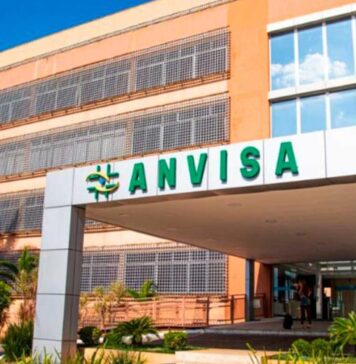 Anvisa atualiza regras para vacinas contra a covid e exige proteção contra nova variante