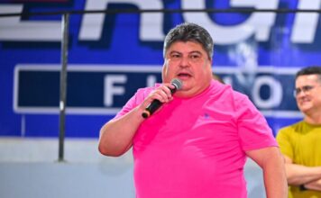 David Reis participa de encontro com lideranças e moradores do Colônia Santo Antônio, na Zona Norte de Manaus