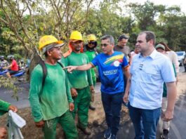 Governador Roberto Cidade fiscaliza obras de pavimentação em Manicoré