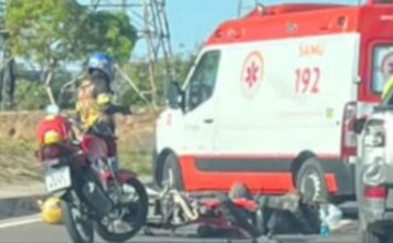 Acidente deixa dois feridos e provoca congestionamento na Avenida das Torres em Manaus