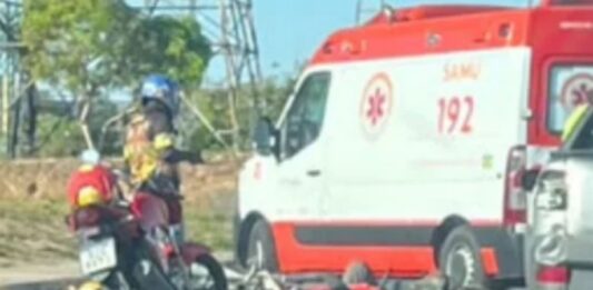 Acidente deixa dois feridos e provoca congestionamento na Avenida das Torres em Manaus