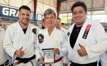 Ministro Luiz Fux recebe homenagem por atuação social por meio do Jiu-Jitsu