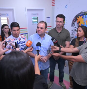 Governador Roberto Cidade acompanha ações de saúde voltadas a crianças e idosos neste sábado
